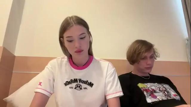 Image 4 of glockoffrog Stream on Chaturbate on 9 months ago