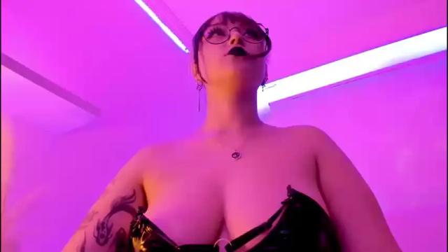 Image 6 of gloomydoll Stream on Chaturbate on 1 month ago