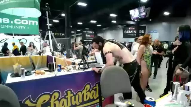 Image 12 of gloomykitti Stream on Chaturbate on 19 months ago