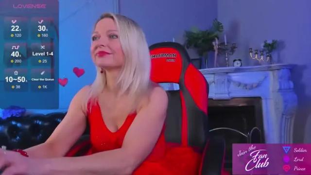 Image 11 of gloria_lovely Stream on Chaturbate on 15 months ago