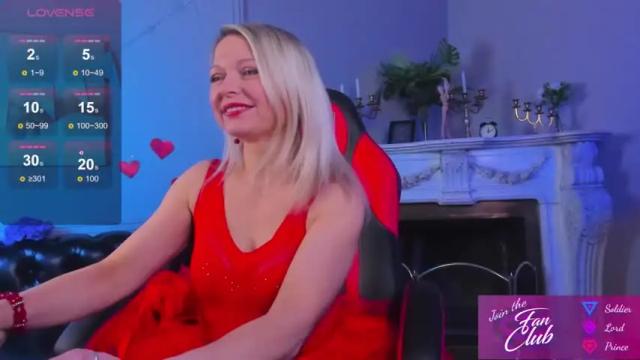 Image 6 of gloria_lovely Stream on Chaturbate on 15 months ago