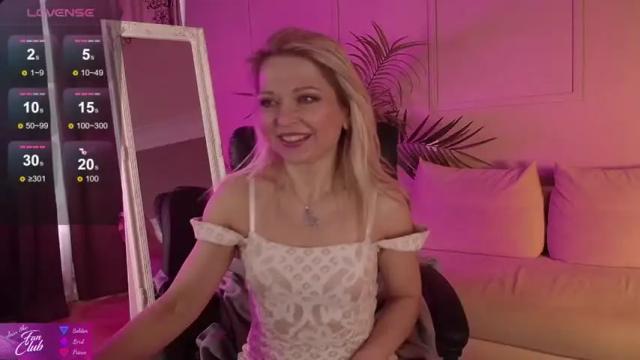 Image 10 of gloria_lovely Stream on Chaturbate on 13 months ago