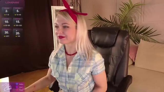 Image 7 of gloria_lovely Stream on Chaturbate on 13 months ago