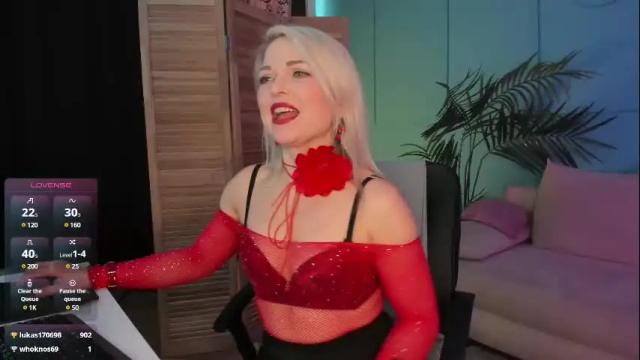 Image 11 of gloria_lovely Stream on Chaturbate on 16 days ago