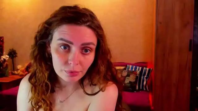 Image 3 of gloria_wood Stream on Chaturbate on 1 month ago