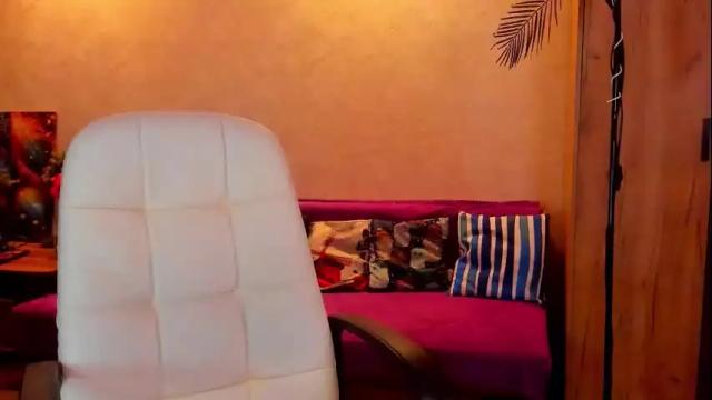 Image 2 of gloria_wood Stream on Chaturbate on 1 month ago