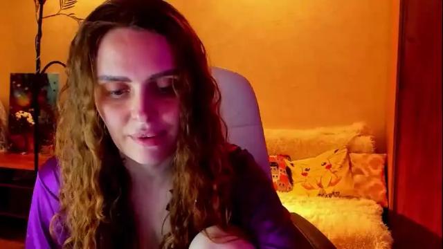 Image 8 of gloria_wood Stream on Chaturbate on 1 month ago