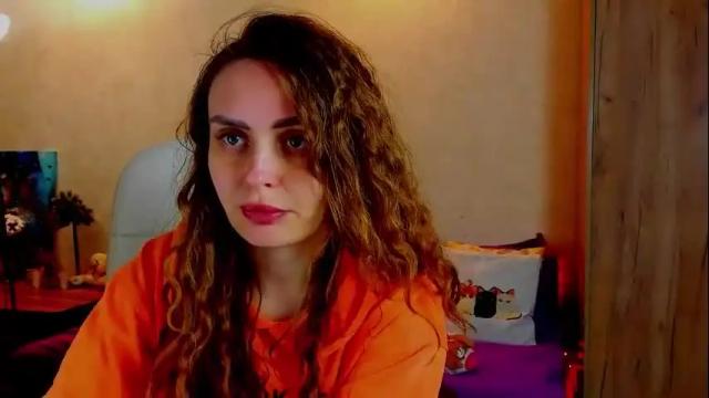 Image 2 of gloria_wood Stream on Chaturbate on 1 month ago