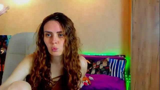 Image 7 of gloria_wood Stream on Chaturbate on 1 month ago