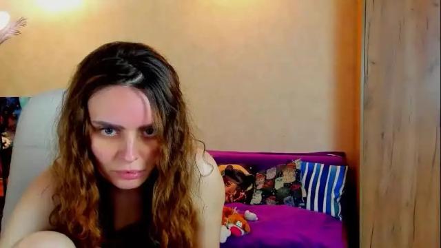 Image 8 of gloria_wood Stream on Chaturbate on 1 month ago