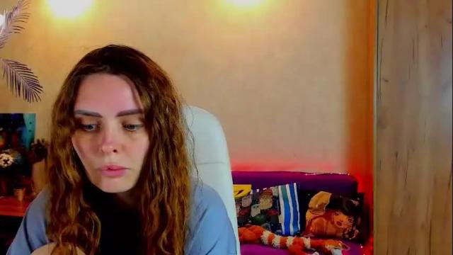 Image 3 of gloria_wood Stream on Chaturbate on 1 month ago