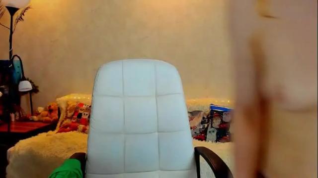 Image 4 of gloria_wood Stream on Chaturbate on 11 days ago