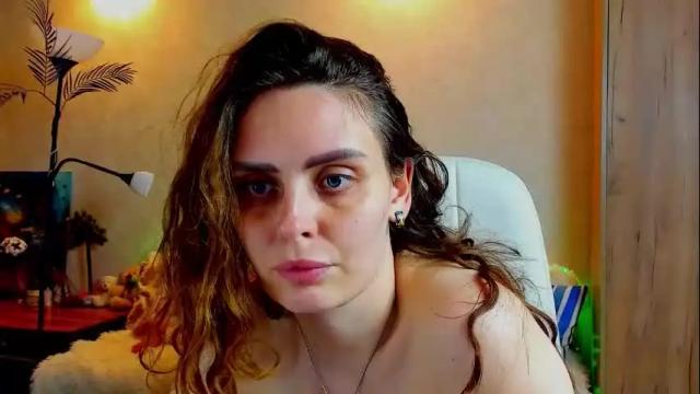Image 4 of gloria_wood Stream on Chaturbate on 6 days ago