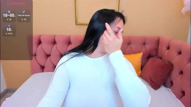 Image 10 of gloriabates Stream on Chaturbate on 2 months ago