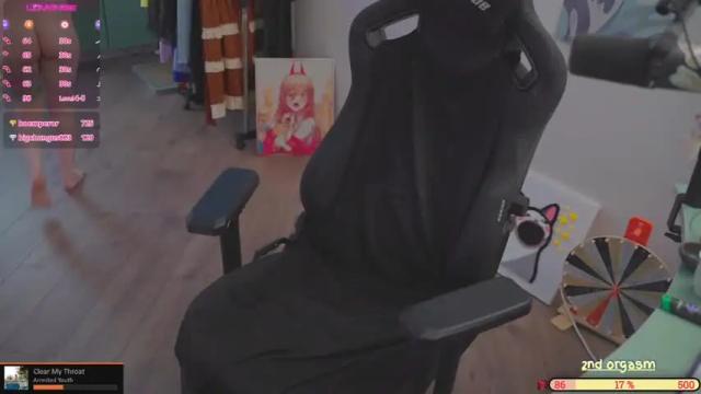 Image 4 of glorikitty Stream on Chaturbate on 9 days ago