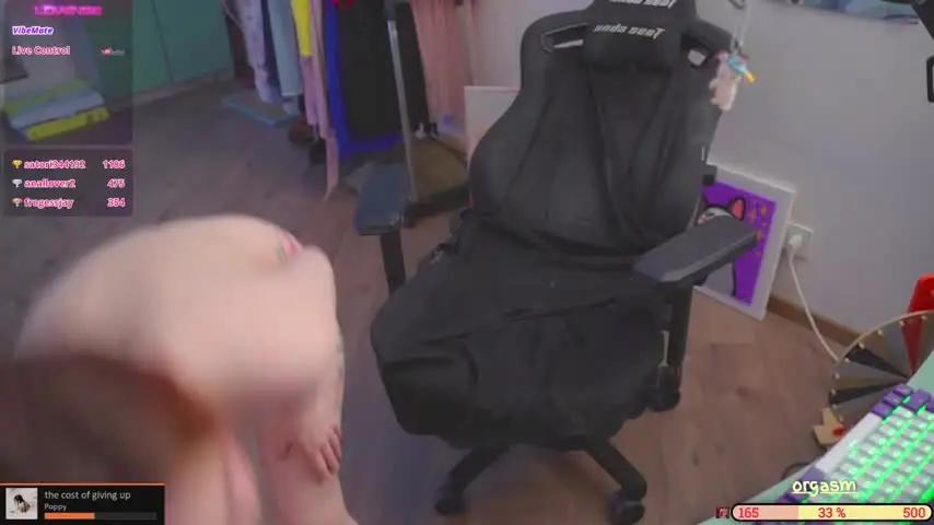 glorikitty Chaturbate