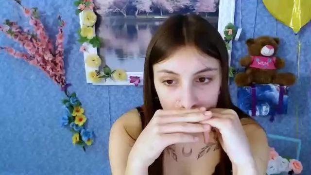 Image 11 of glorious_angel_ Stream on Chaturbate on 16 months ago