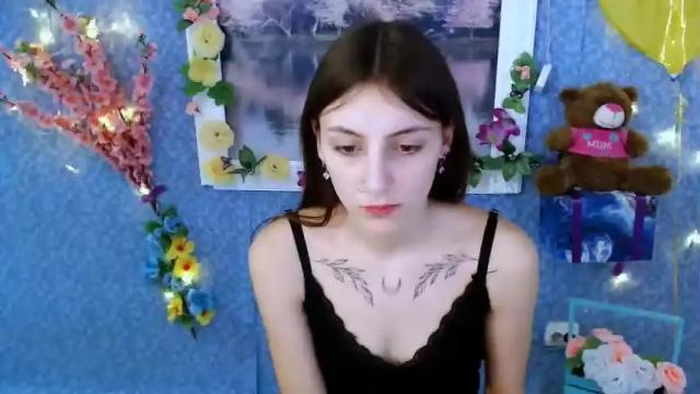 Image 3 of glorious_angel_ Stream on Chaturbate on 16 months ago