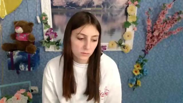 Image 3 of glorious_angel_ Stream on Chaturbate on 16 months ago
