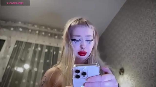 Image 10 of gloryaaaa Stream on Chaturbate on 3 hours ago