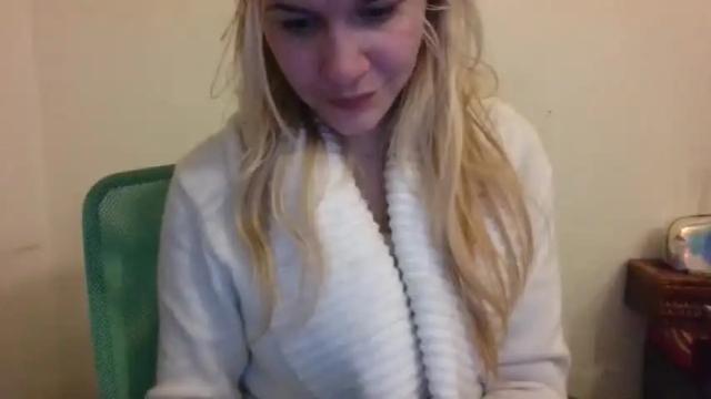 Image 4 of gloss___ Stream on Chaturbate on 16 months ago
