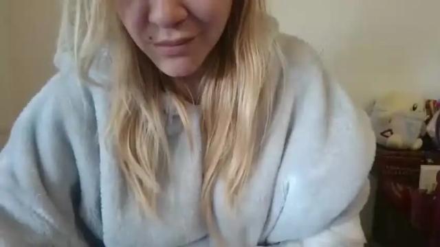 Thumbnail 1, gloss___'s Stream at Chaturbate, 15 months ago
