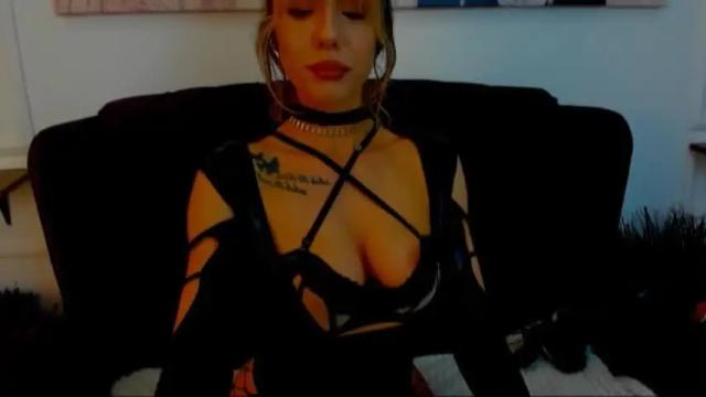 Image 8 of goddes_freya Stream on Chaturbate on 13 months ago