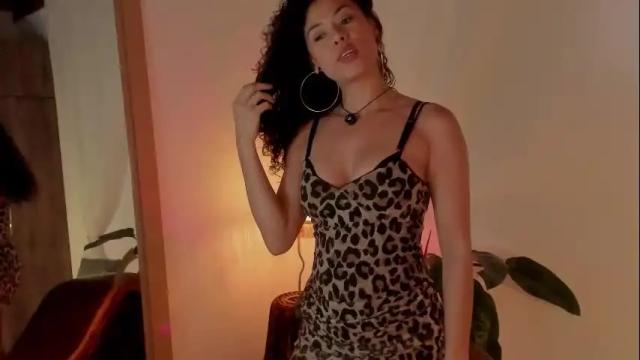 Image 12 of goddes_helena Stream on Chaturbate on 3 months ago