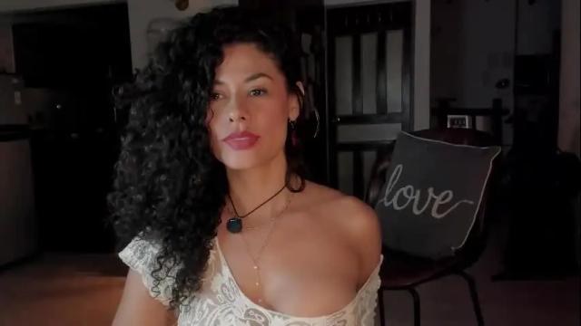 Image 3 of goddes_helena Stream on Chaturbate on 2 months ago