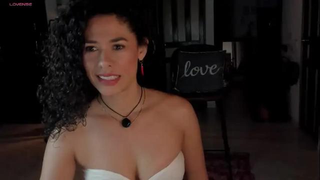 Image 3 of goddes_helena Stream on Chaturbate on 2 months ago