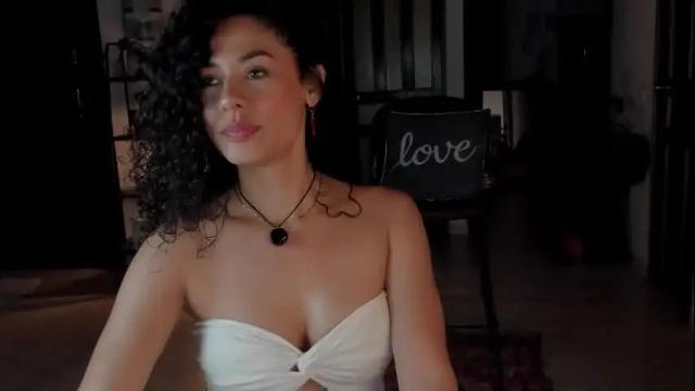 Image 7 of goddes_helena Stream on Chaturbate on 2 months ago