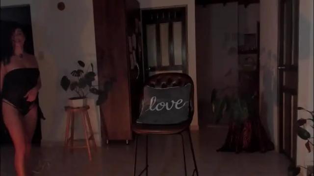 Image 4 of goddes_helena Stream on Chaturbate on 24 days ago