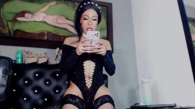 Image 3 of goddesmonroex Stream on Chaturbate on 19 months ago