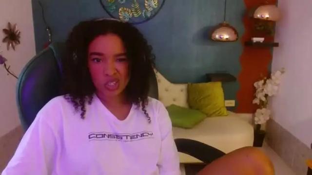 Image 3 of goddess__athenaa Stream on Chaturbate on 16 months ago