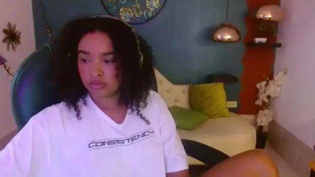 Image 4 of goddess__athenaa Stream on Chaturbate on 16 months ago