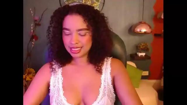 Image 10 of goddess__athenaa Stream on Chaturbate on 16 months ago