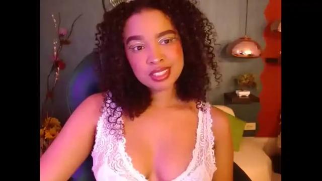 Image 4 of goddess__athenaa Stream on Chaturbate on 16 months ago