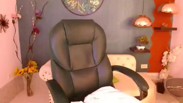 Image 6 of goddess__athenaa Stream on Chaturbate on 16 months ago