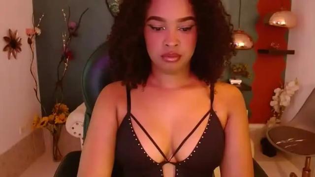Image 2 of goddess__athenaa Stream on Chaturbate on 16 months ago