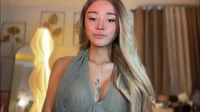 Image 4 of goddess_alexa1 Stream on Chaturbate on 21 hours ago