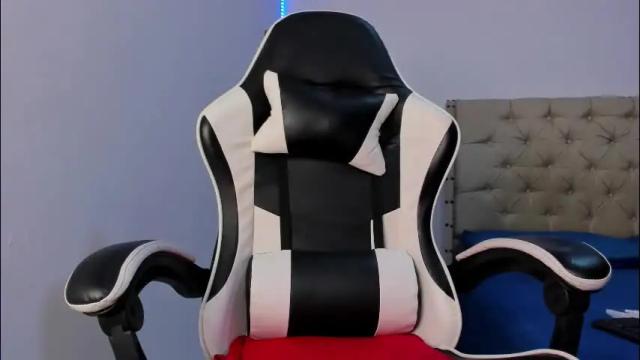 Image 7 of goddess_ariluz Stream on Chaturbate on 2 months ago
