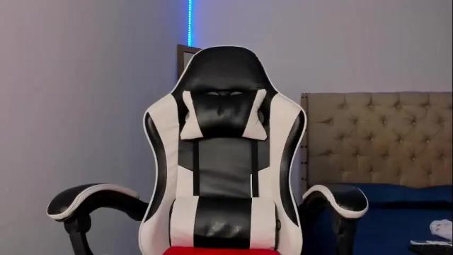 Image 10 of goddess_ariluz Stream on Chaturbate on 2 months ago