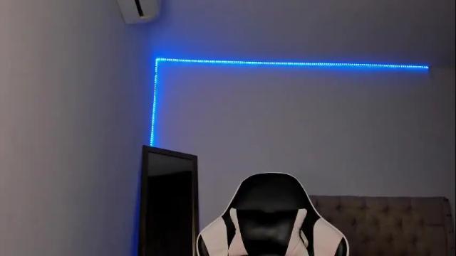 Image 3 of goddess_ariluz Stream on Chaturbate on 2 months ago