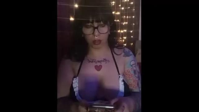 Image 4 of goddess_dina Stream on Chaturbate on 18 days ago