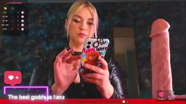 Image 11 of goddess_isabella11 Stream on Chaturbate on 24 days ago