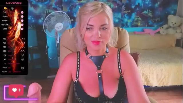 Image 11 of goddess_isabella11 Stream on Chaturbate on 1 month ago