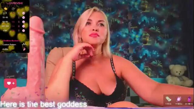 Image 2 of goddess_isabella11 Stream on Chaturbate on 19 days ago