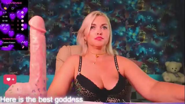 Image 8 of goddess_isabella11 Stream on Chaturbate on 19 days ago