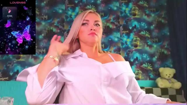 Image 11 of goddess_isabella11 Stream on Chaturbate on 6 days ago