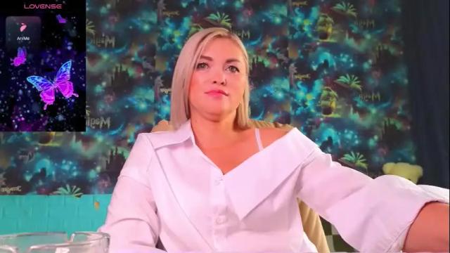 Image 8 of goddess_isabella11 Stream on Chaturbate on 6 days ago